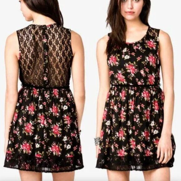 FOREVER 21 Black Red Floral / Sheer Black Lace Back Mini Fit Flare Dress NO BELT - Picture 1 of 16